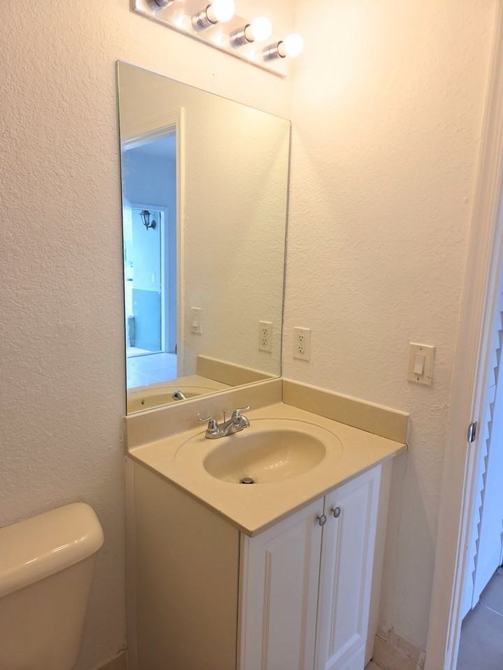 2876 Se 15th Rd - Photo 5 of 19