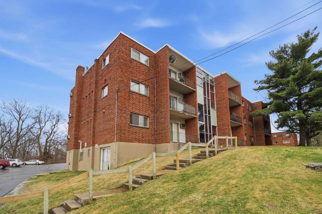 620 Pedretti Ave. - Photo 2 of 7