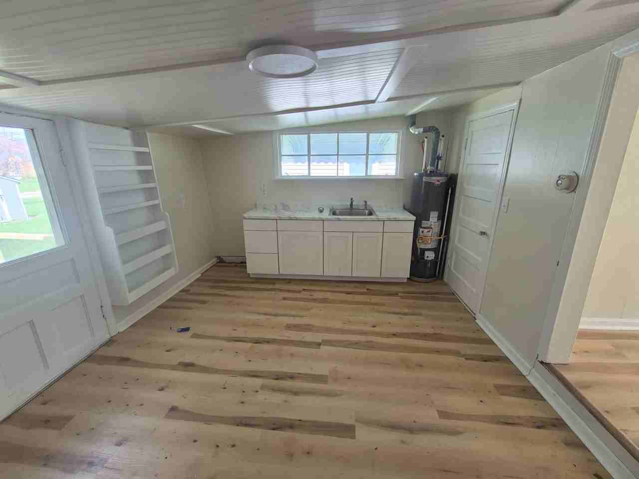 606 Willow St - Photo 5 of 14