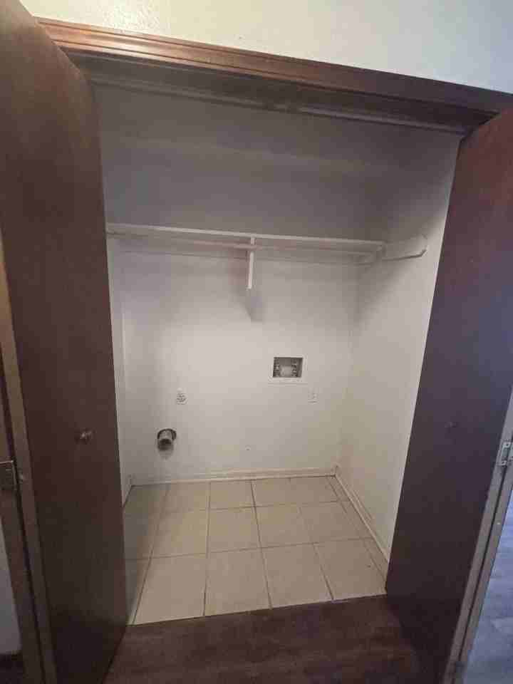 917 Aspen Ct - Photo 7 of 10