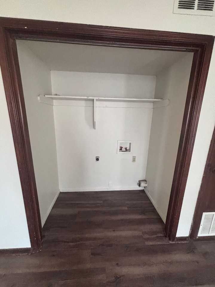 1106 N 5th St - Photo 5 of 8