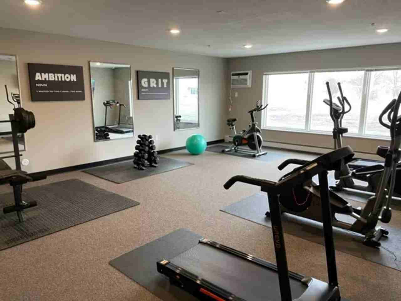 Thunder Hawk Apartments - Photo 5 of 21