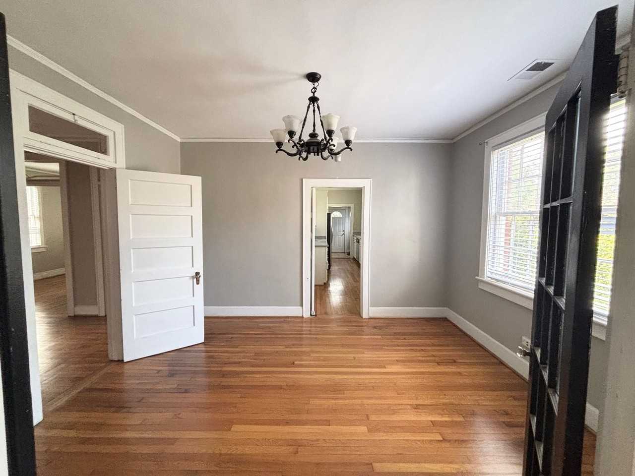 405 S Edisto Ave - Photo 3 of 15