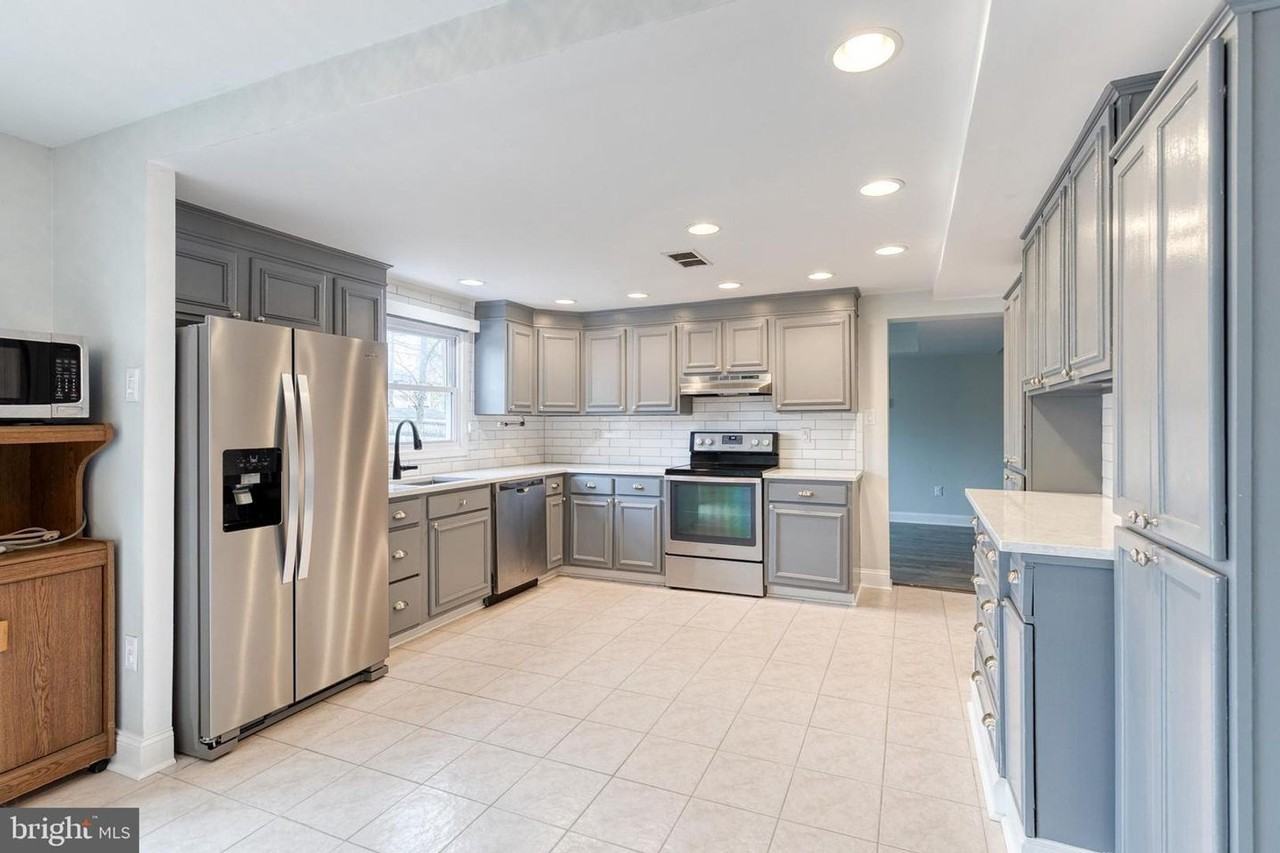 2263 Mistwood Cir - Photo 6 of 18