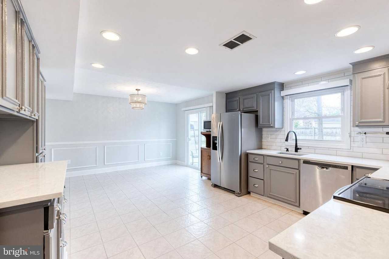 2263 Mistwood Cir - Photo 7 of 18