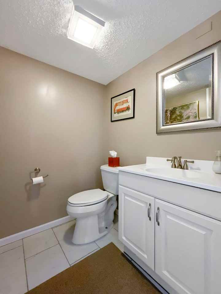 257 Huron Rd - Photo 6 of 19