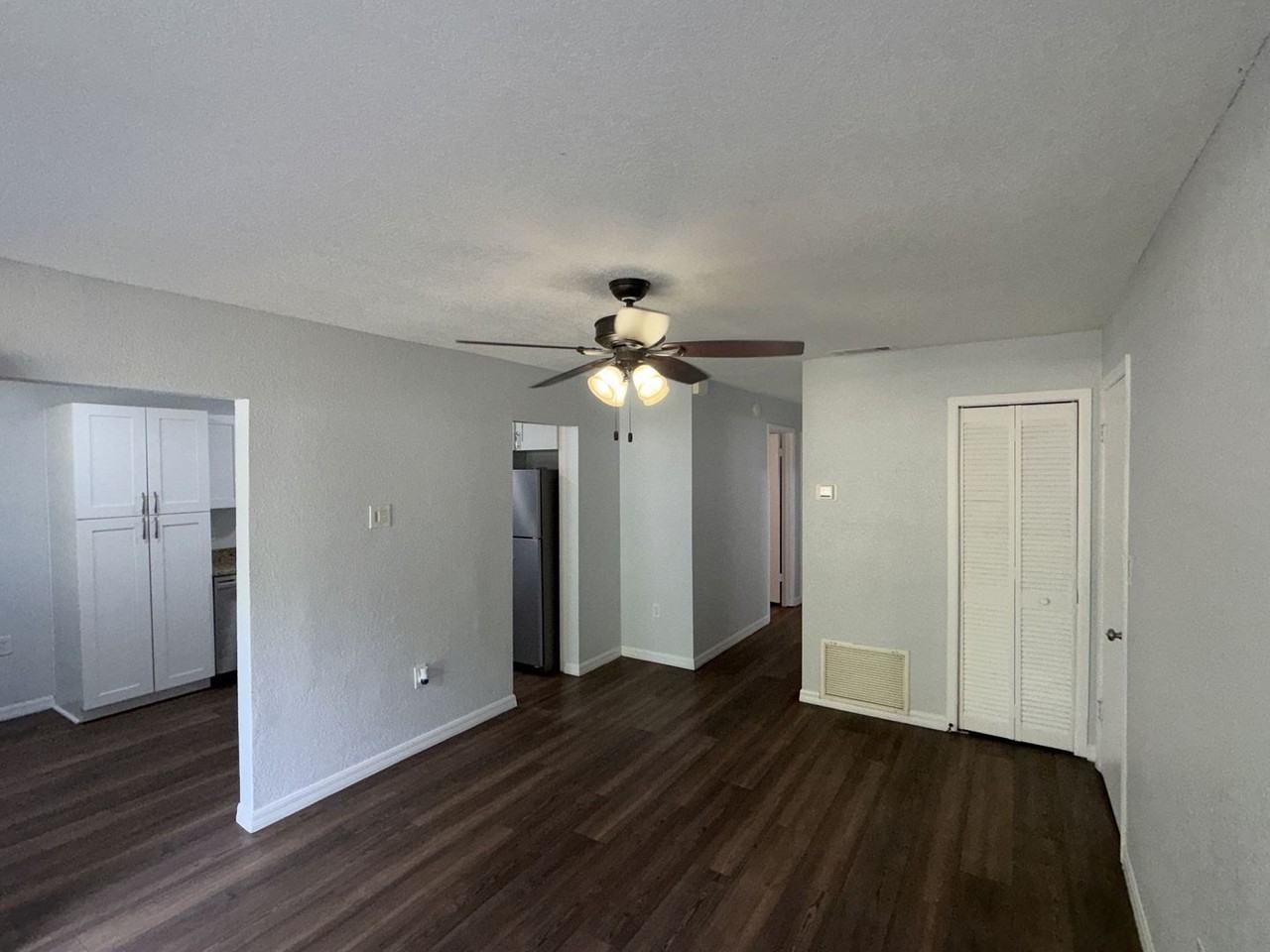 31822 Sybil Ave - Photo 2 of 21