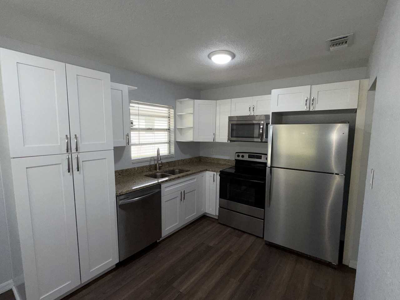 31822 Sybil Ave - Photo 6 of 21