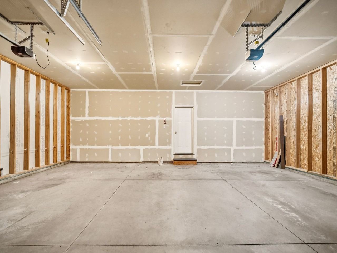 3213 S Dearborn Ln - Photo 6 of 50