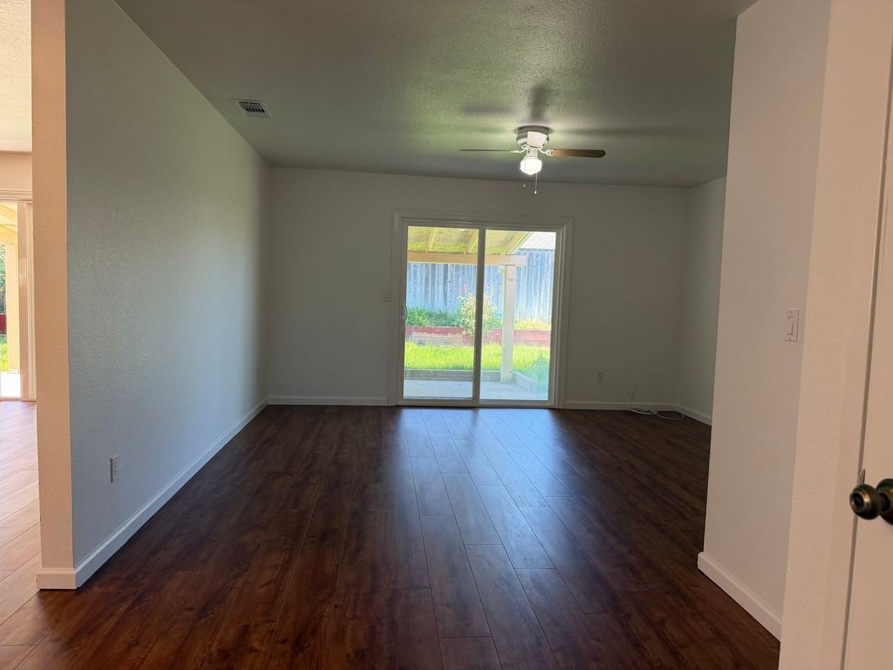 7213 Catamaran Dr - Photo 5 of 33