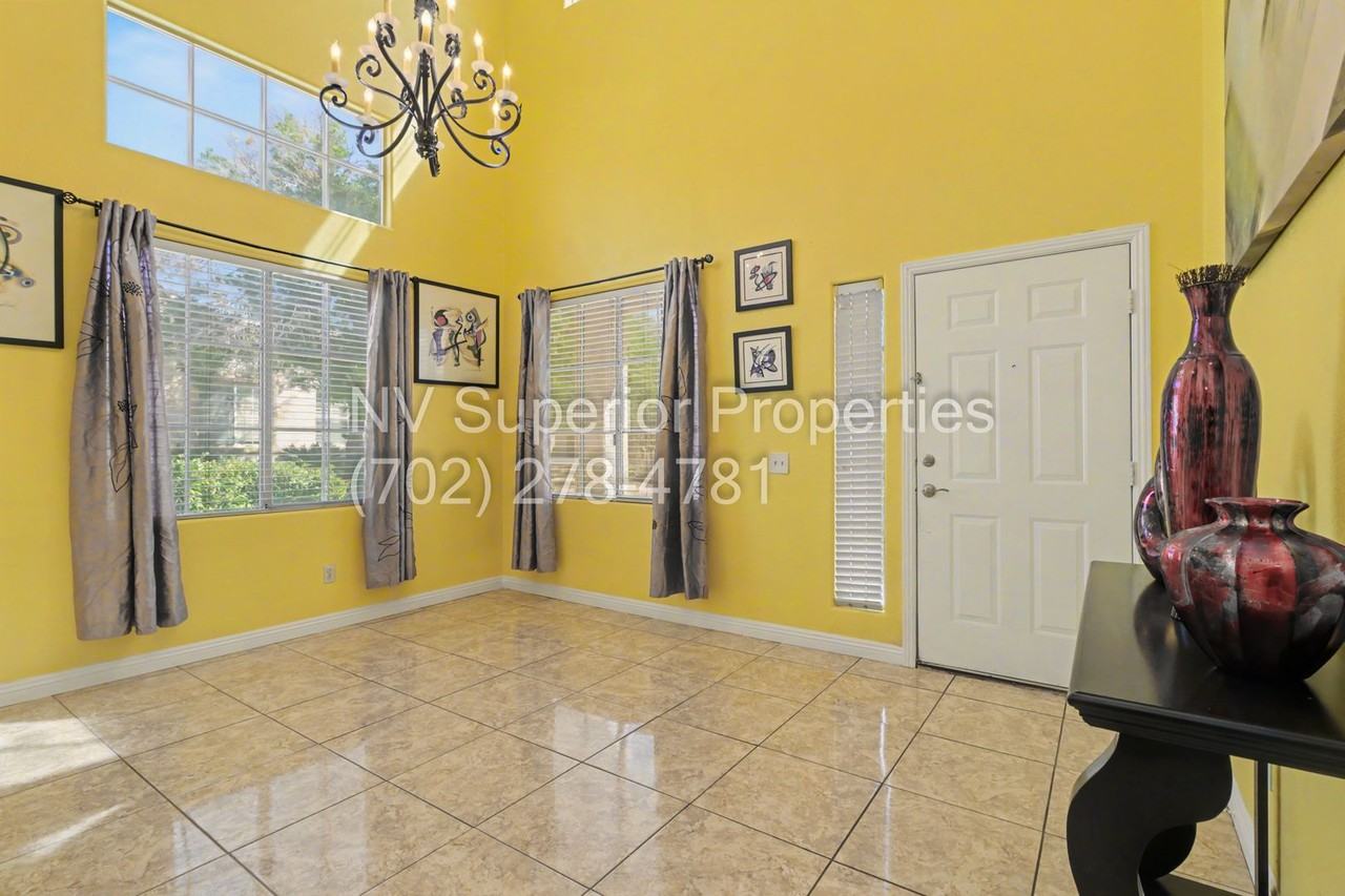 7929 Dana Maple Ct - Photo 5 of 50