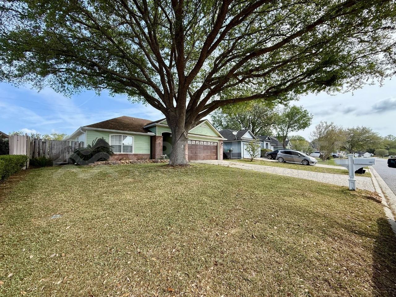 2927 Waters View Cir - Photo 3 of 50