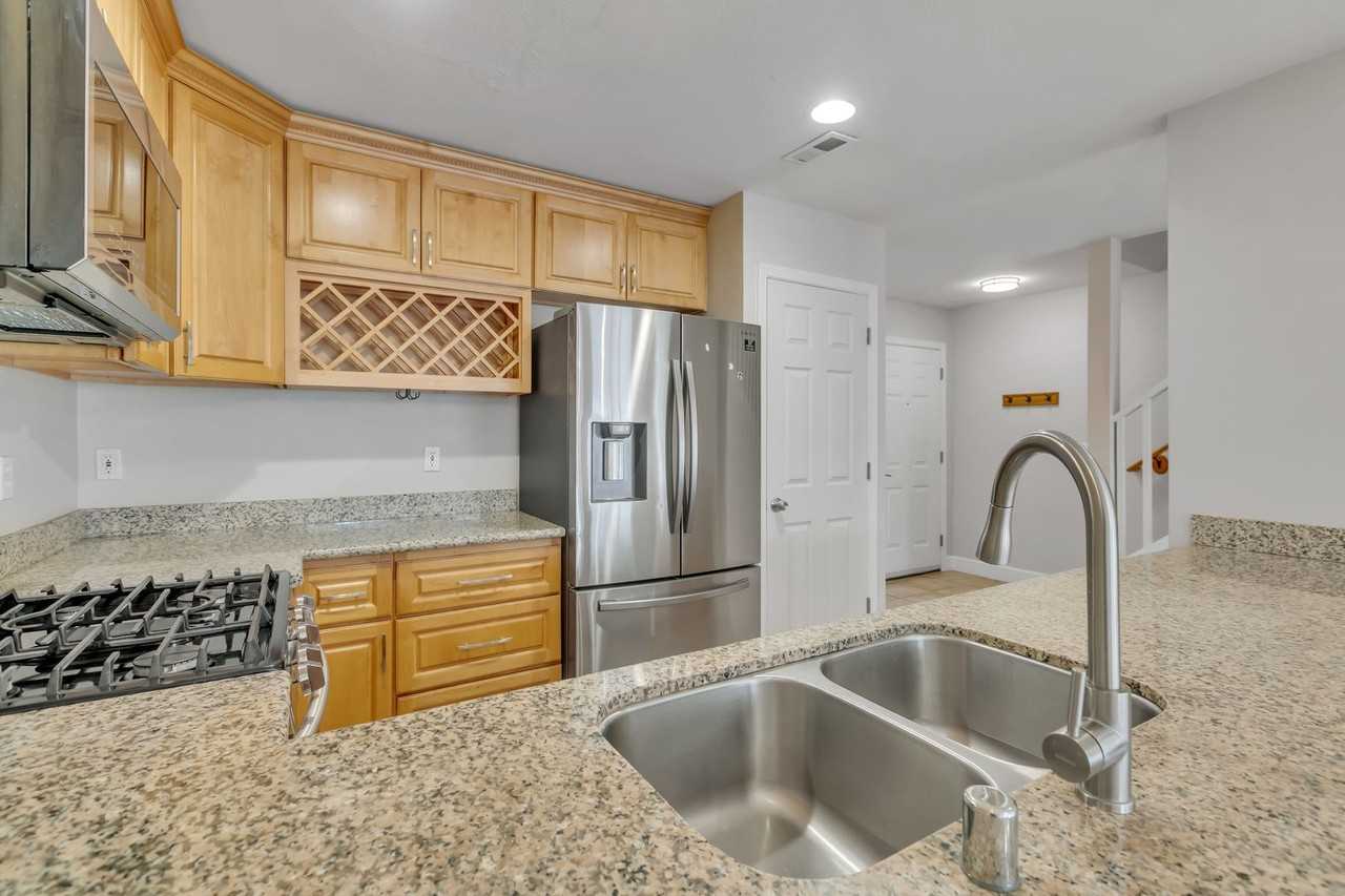 5605 137th Pl Se - Photo 4 of 17