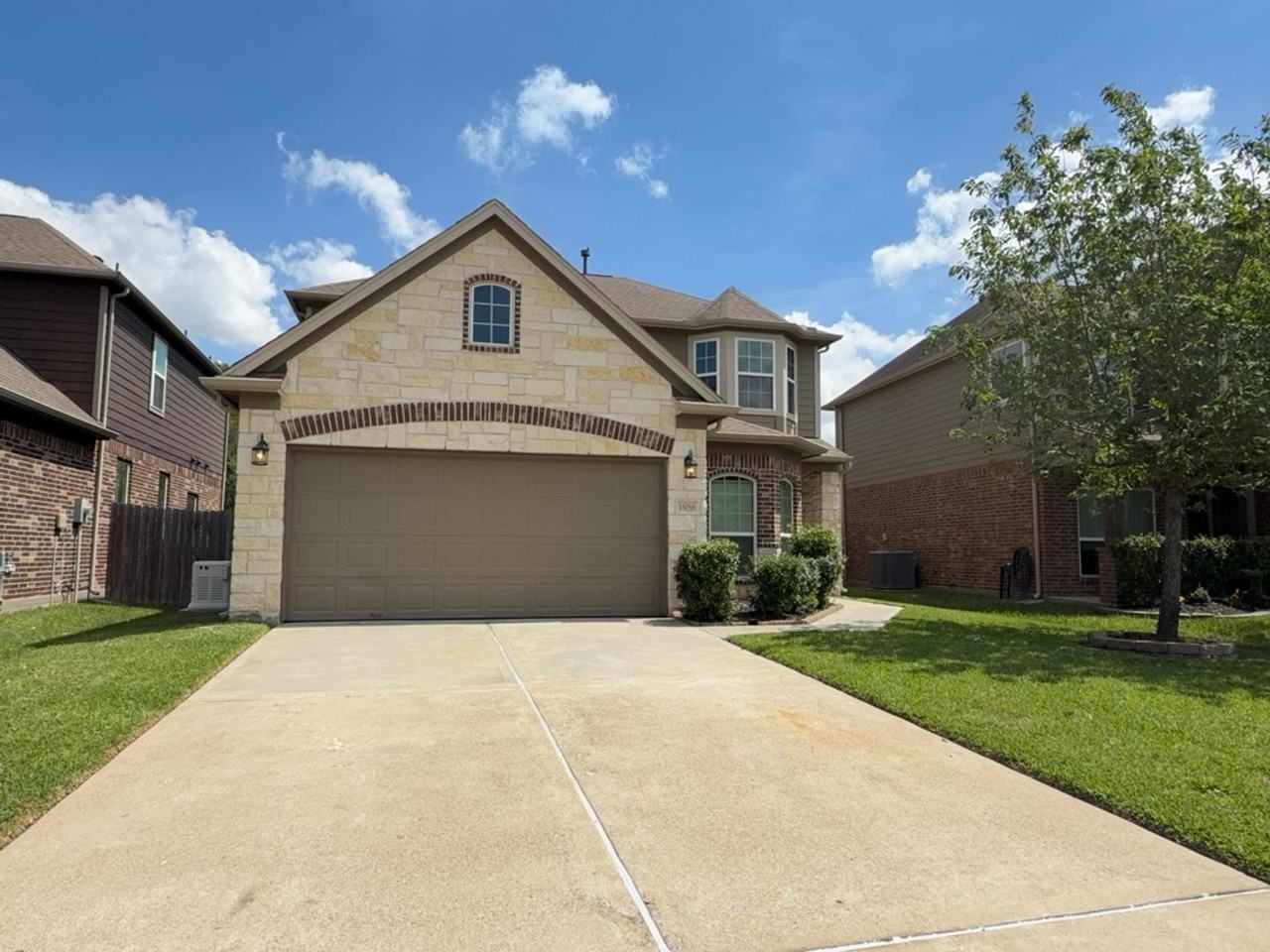 15018 Signal Ridge Way - Photo 2 of 32