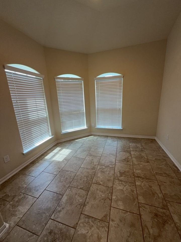 15018 Signal Ridge Way - Photo 7 of 32