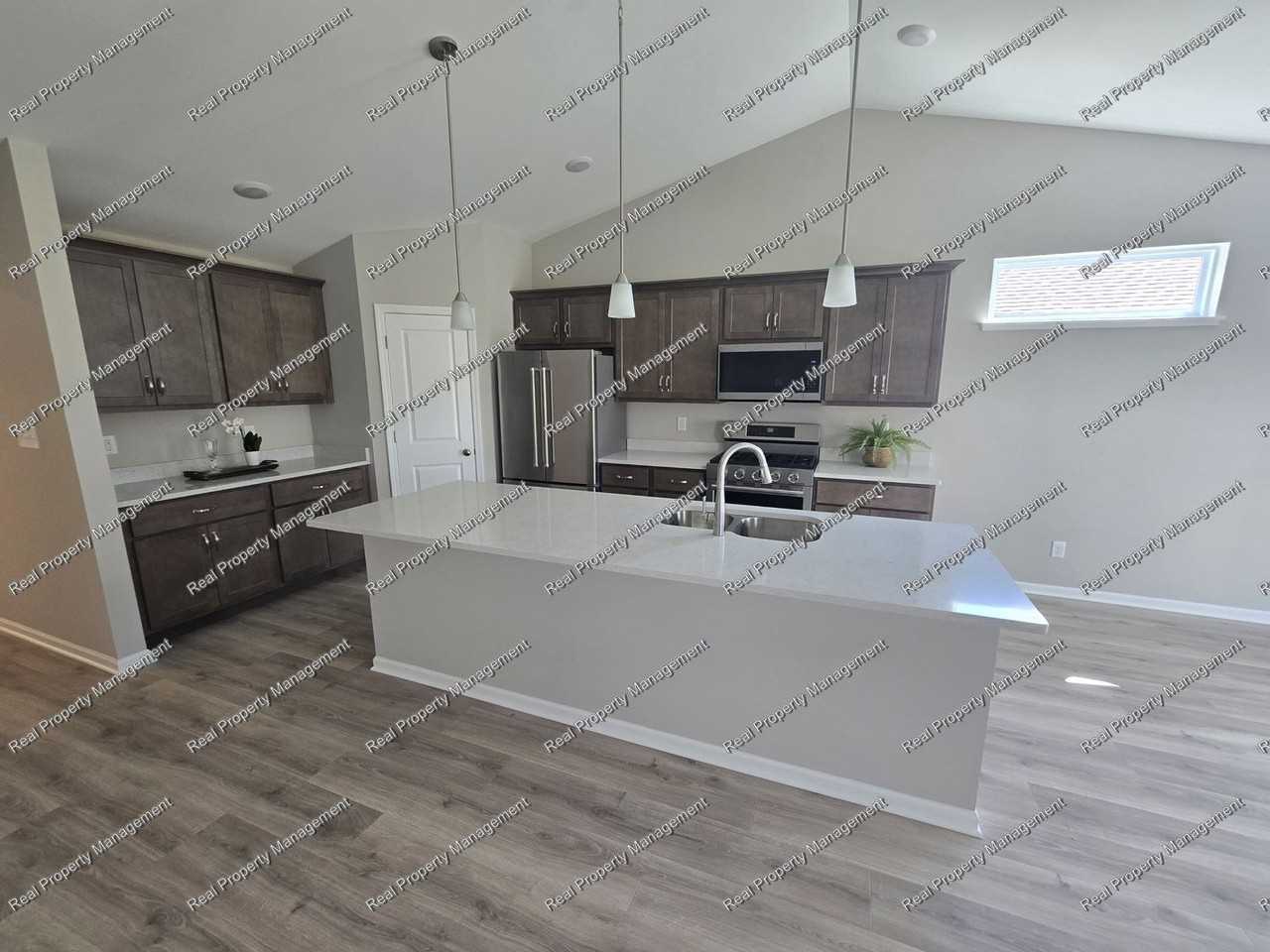 12704 Woodside Dr - Photo 6 of 16