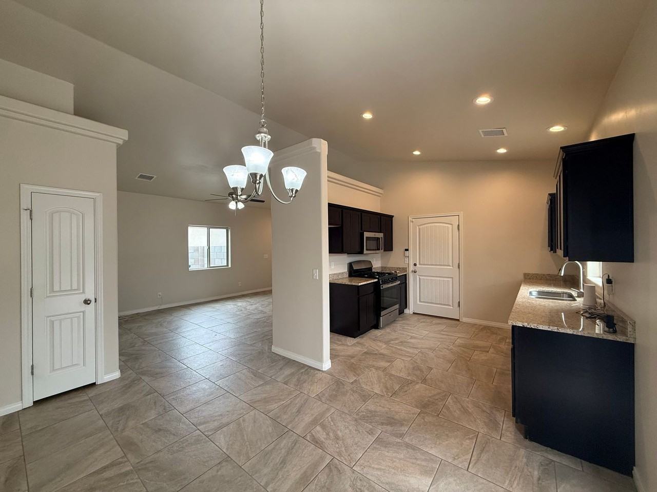 3298 E Coarra Dr - Photo 4 of 11