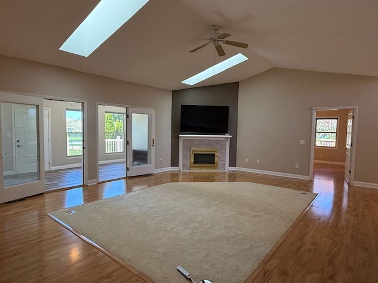 749 Christopher Dr - Photo 3 of 25