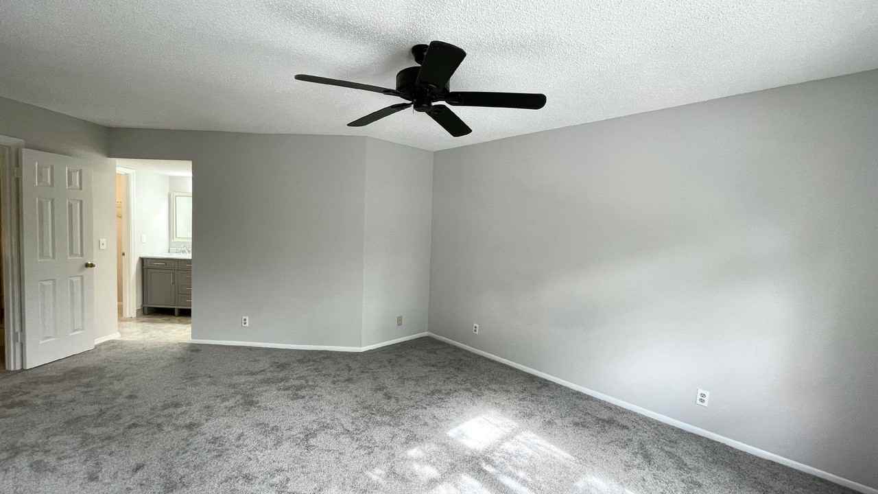 117 Seabreeze Cir #117 - Photo 7 of 21