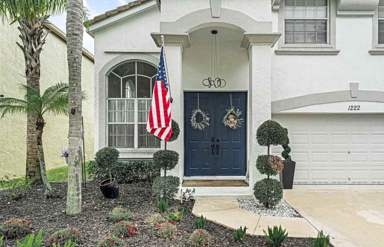 1222 Oakwater Dr - Photo 4 of 50