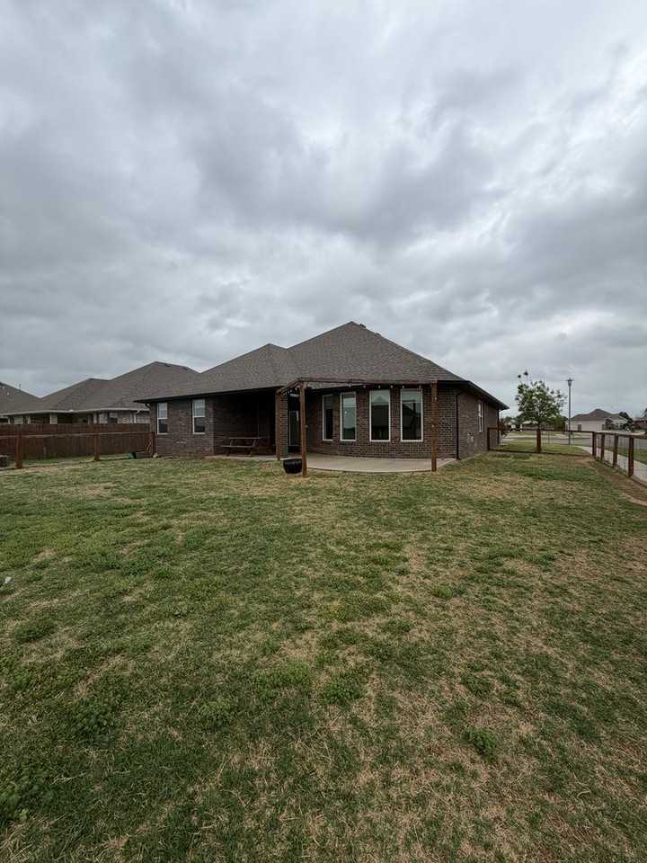 10601 Little Sallisaw Creek Dr - Photo 2 of 21