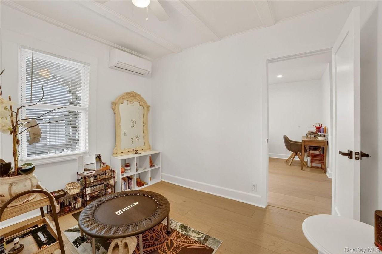 1408 Henry Ave - Photo 3 of 40