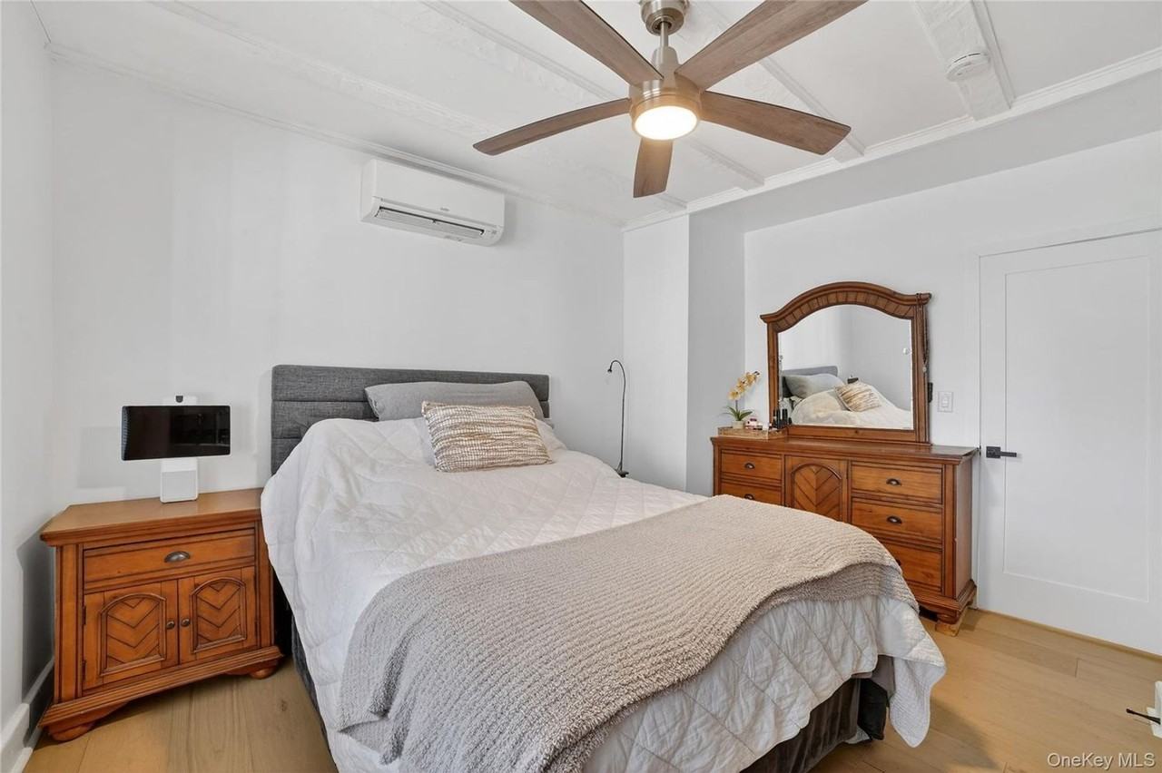 1408 Henry Ave - Photo 4 of 40