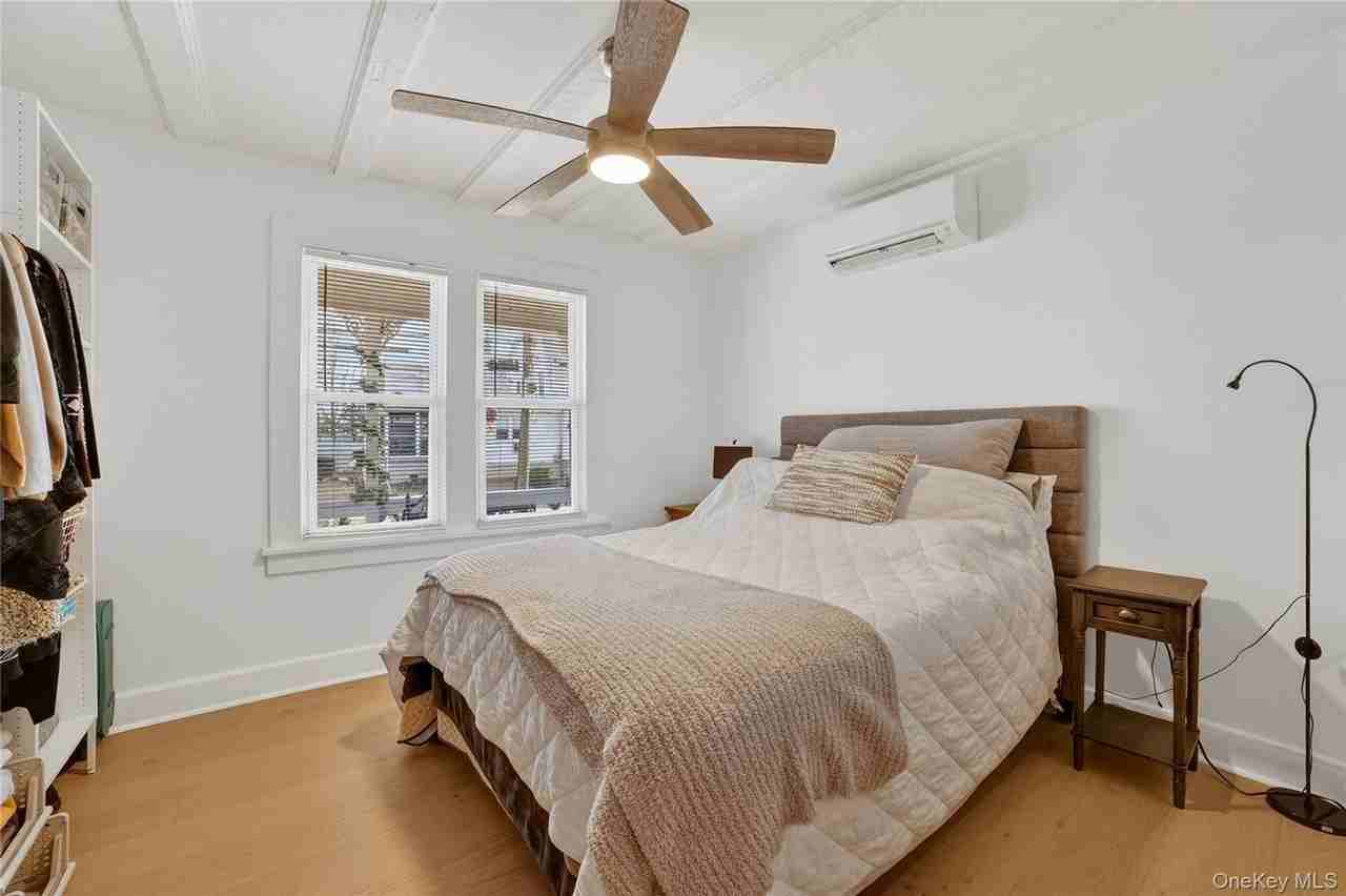 1408 Henry Ave - Photo 5 of 40