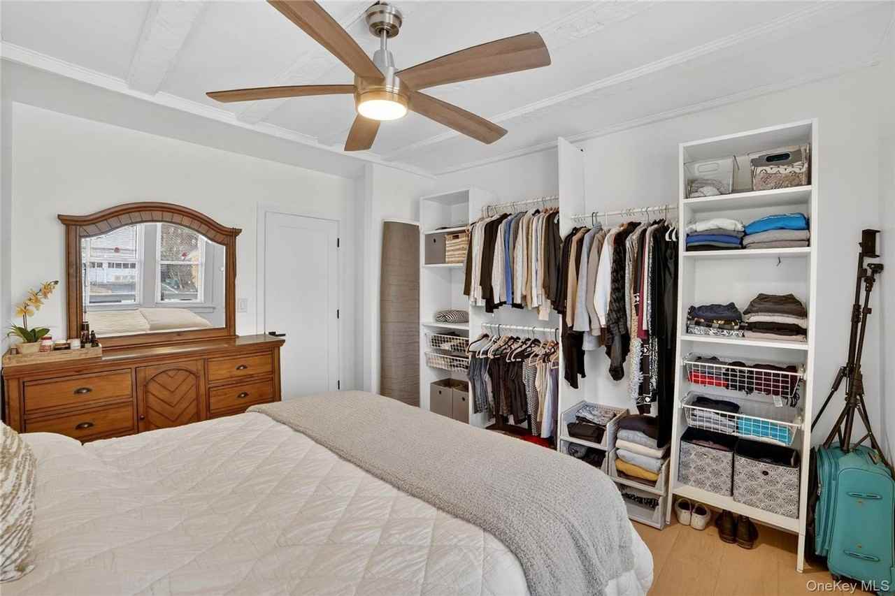 1408 Henry Ave - Photo 6 of 40