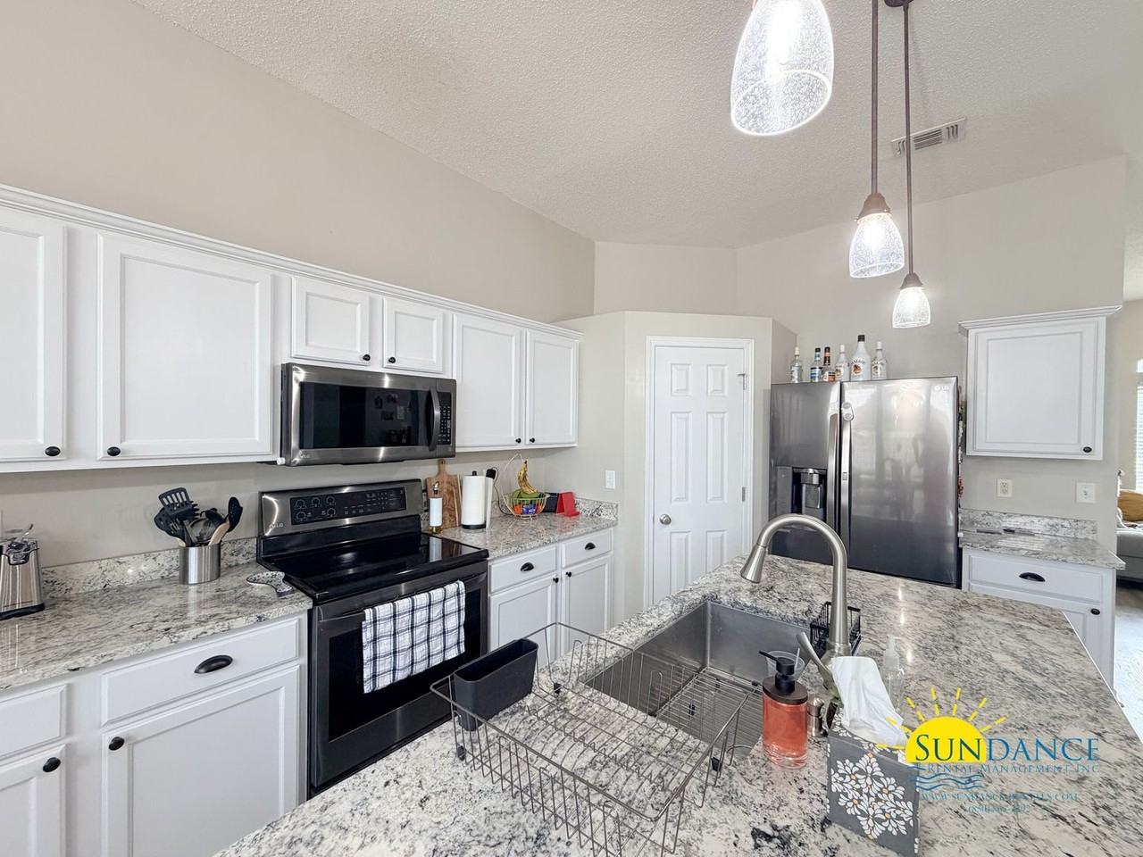 3124 Border Creek Rd - Photo 7 of 29