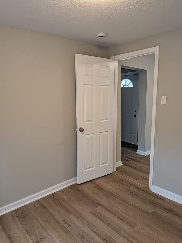 807 Broadway - Photo 7 of 36