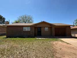 featured image of 1905 Meadowbrook Dr