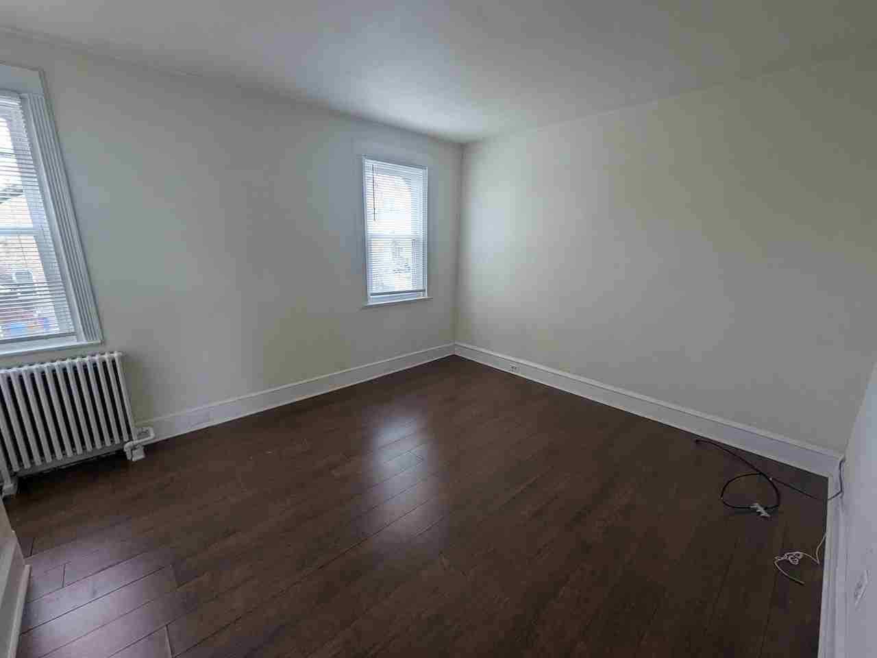 929 Edgemore Rd - Photo 5 of 15