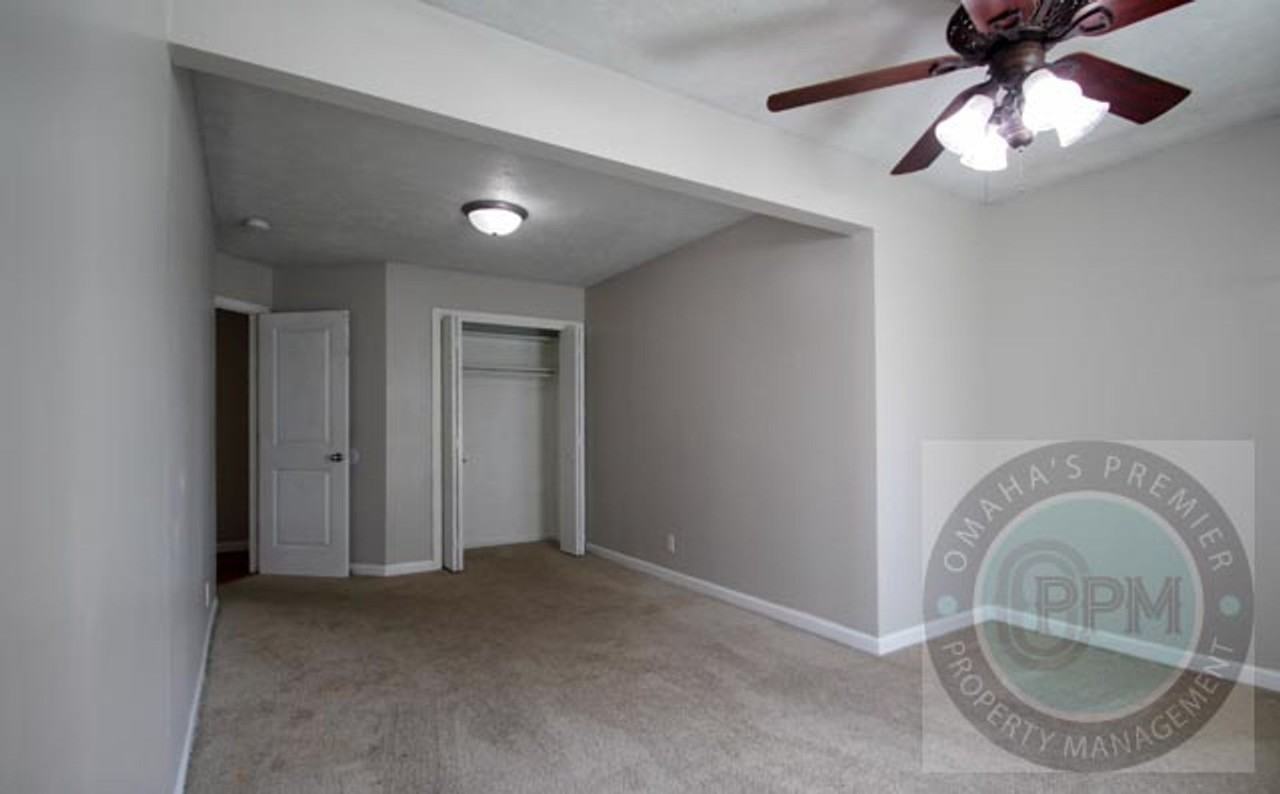 7220 Pratt St - Photo 7 of 35