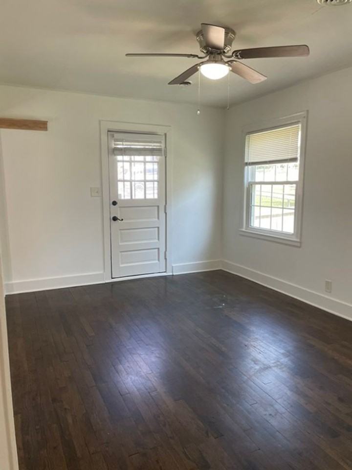 1125 E 84th Ter - Photo 3 of 18