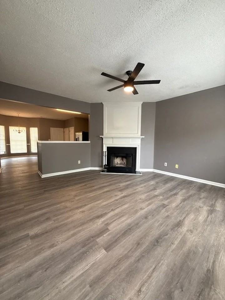 2614 Parkway Trl - Photo 4 of 12