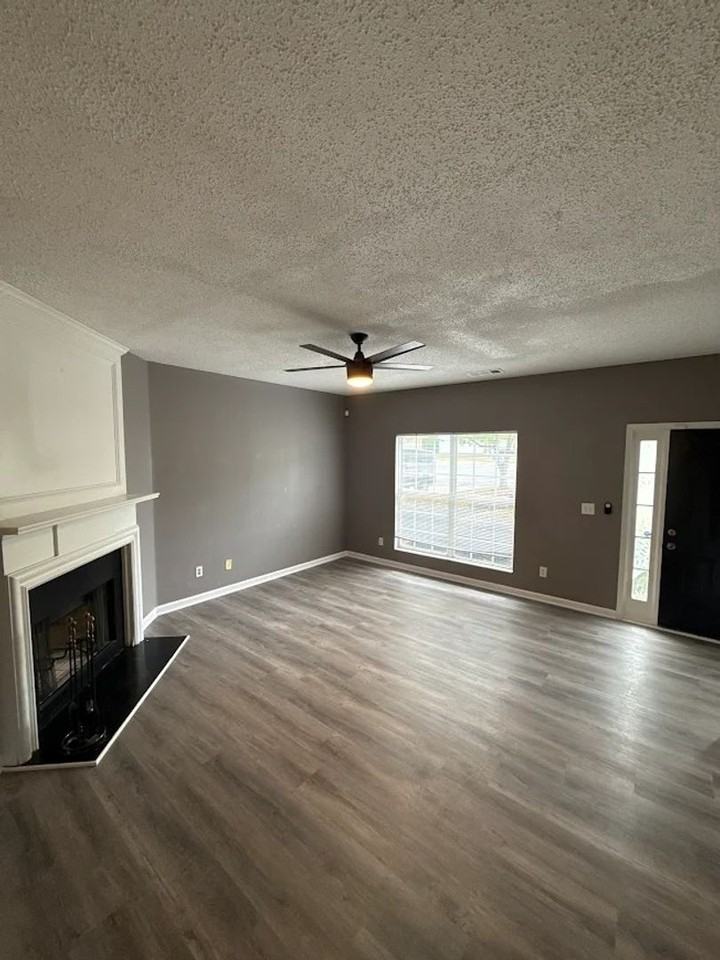 2614 Parkway Trl - Photo 5 of 12