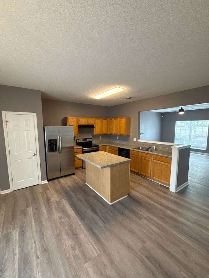 2614 Parkway Trl - Photo 6 of 12