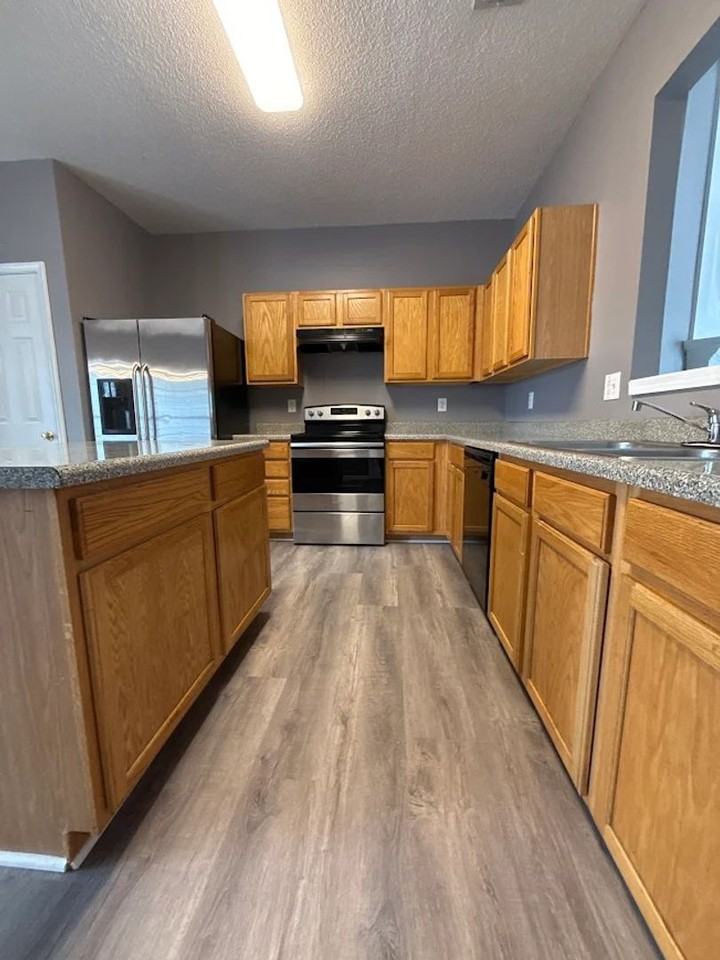 2614 Parkway Trl - Photo 7 of 12