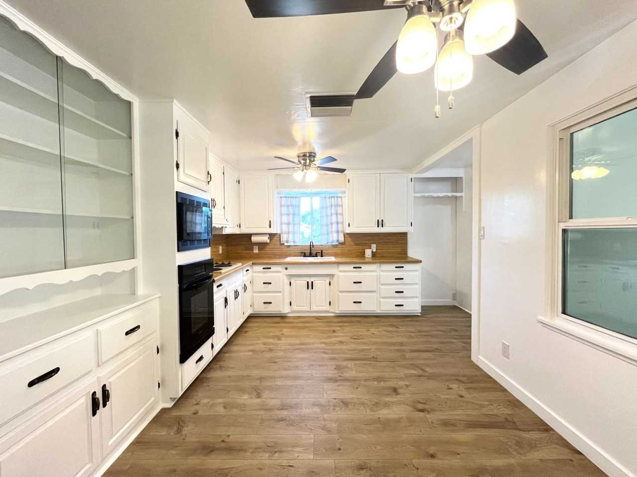 4408 Ambs Dr - Photo 7 of 40