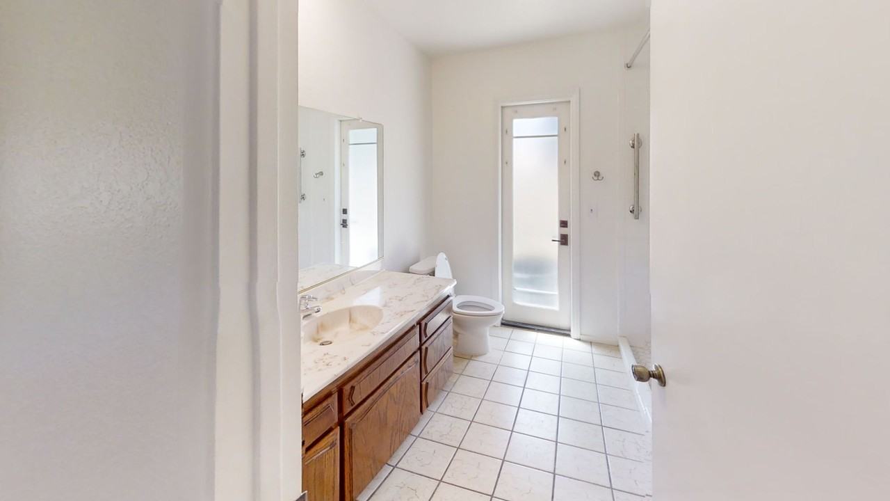 3015 Shadid Dr - Photo 7 of 12