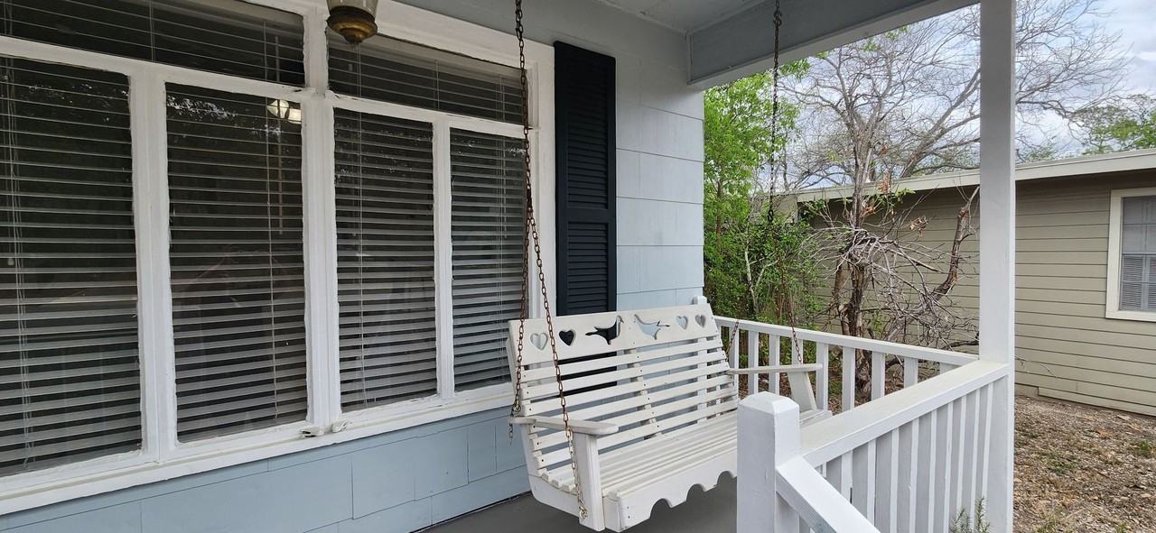 417 S Vandiver Rd - Photo 2 of 25