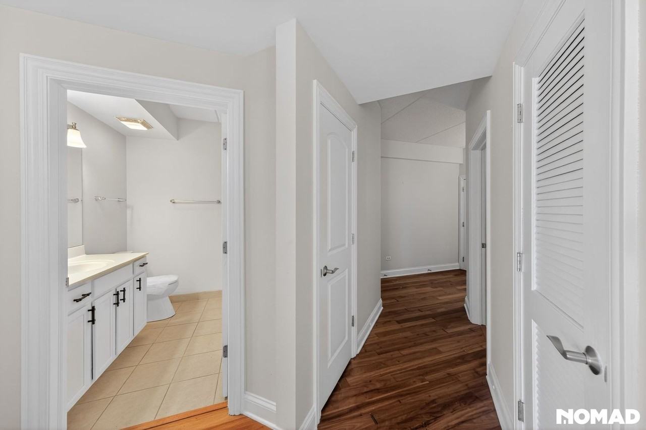 787 Graceland Ave - Photo 6 of 31