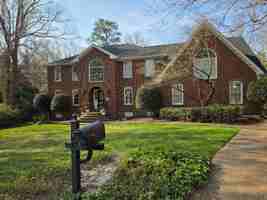 featured image of 3201 Chapham Cross