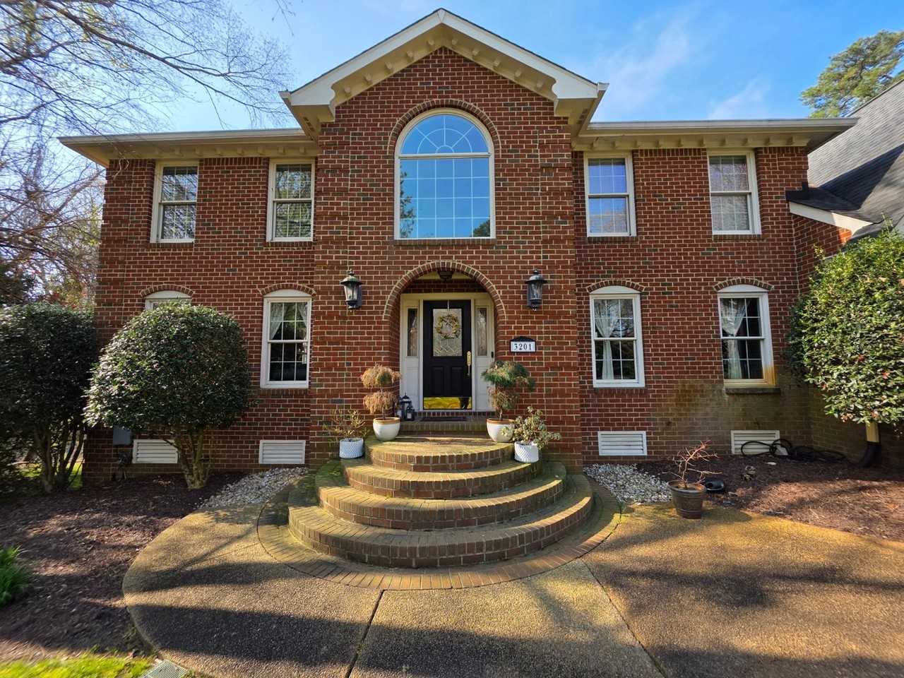 3201 Chapham Cross - Photo 3 of 46