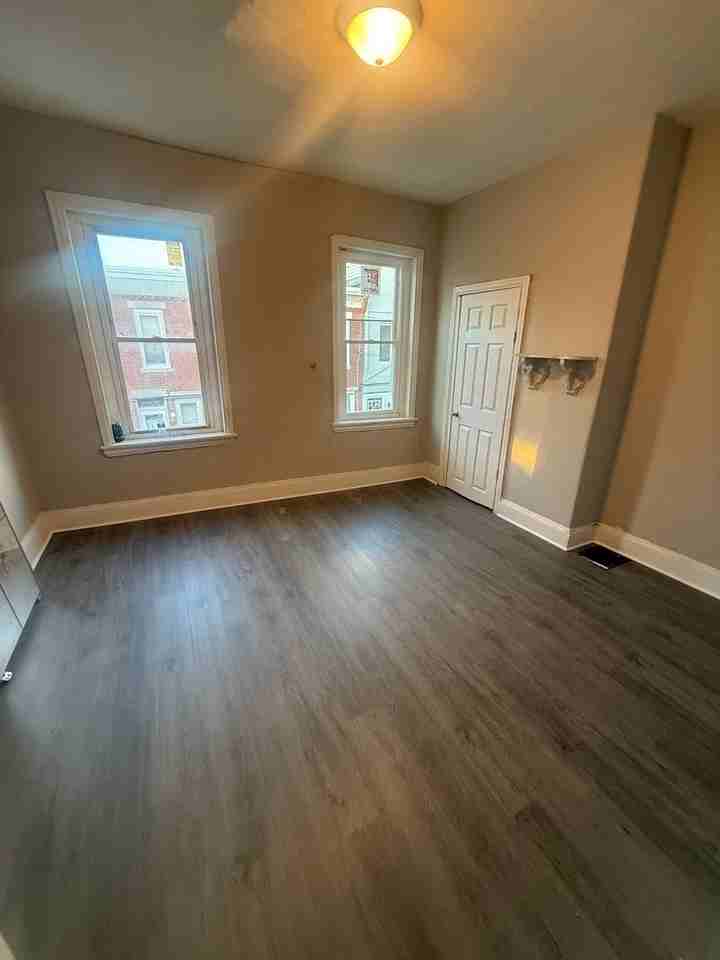 2140 Fernon St - Photo 4 of 7