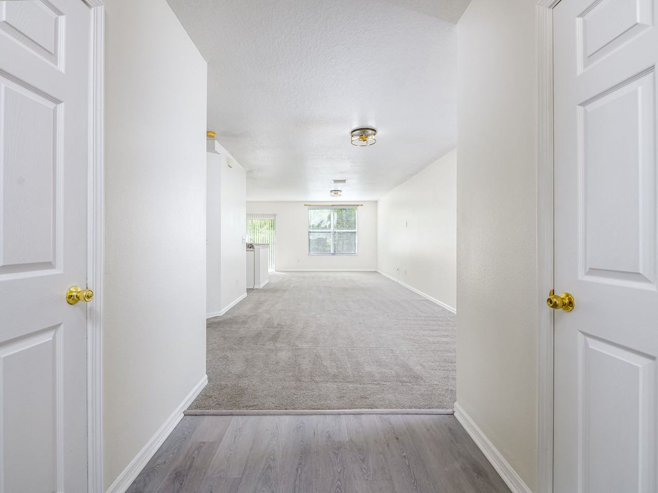 9619 Carlsdale Dr - Photo 2 of 33