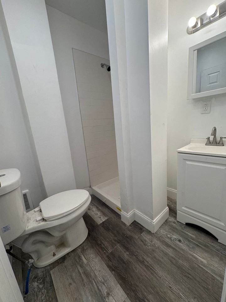 4133 Pennsgrove St - Photo 6 of 9