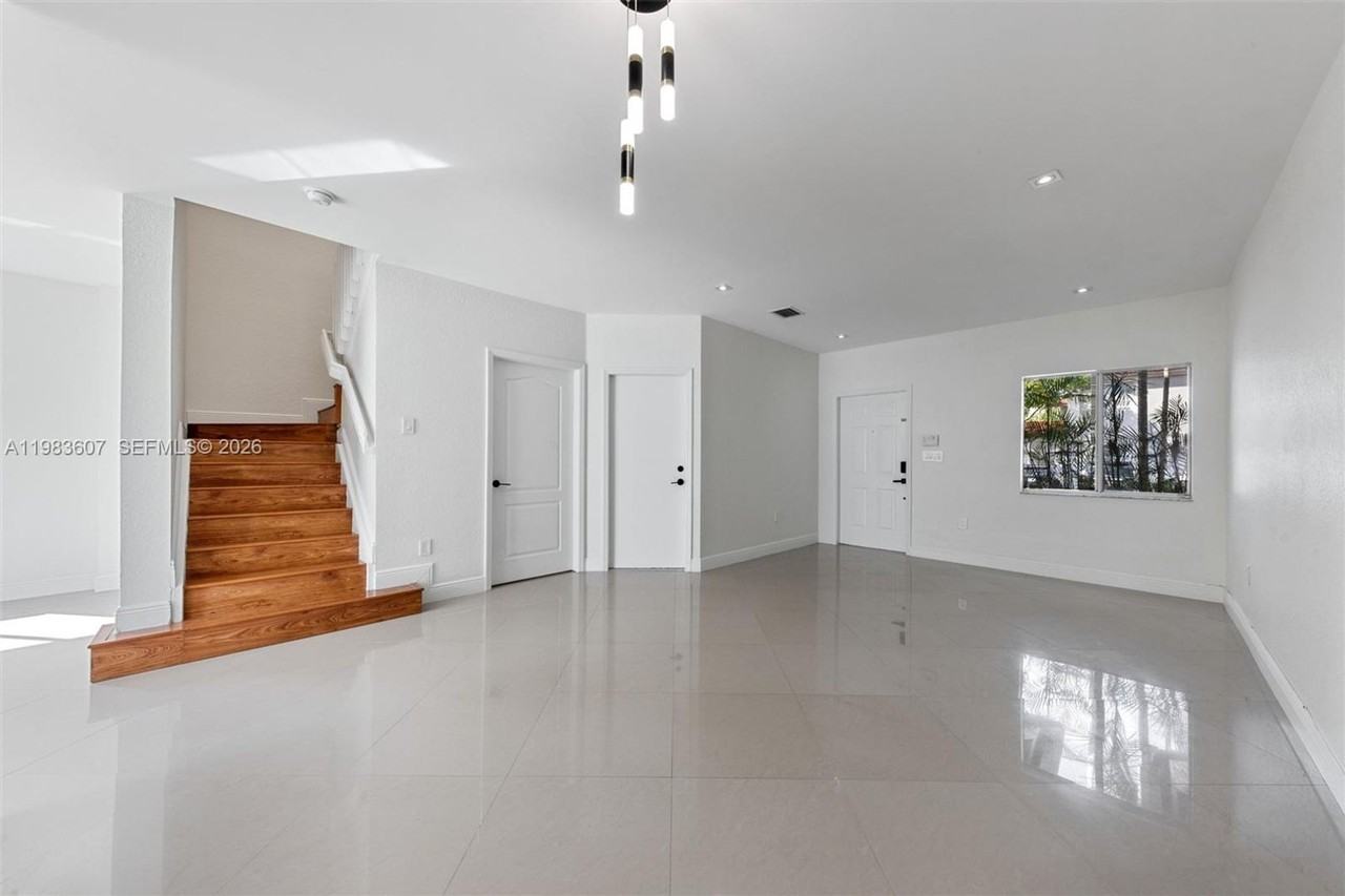 2897 Sw 129th Way - Photo 6 of 16