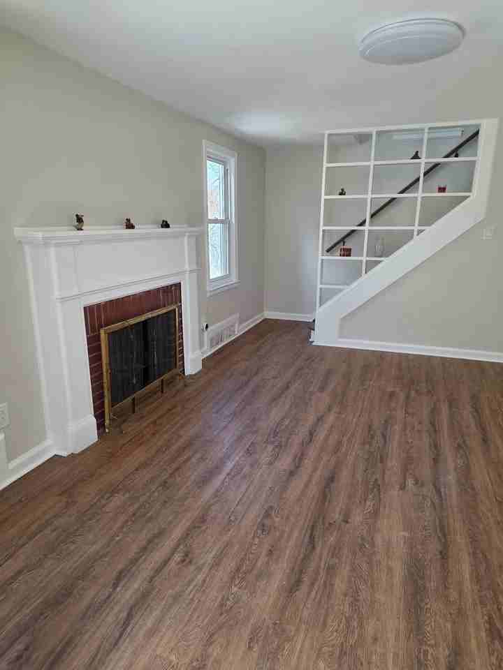 158 Parkway Dr - Photo 2 of 22